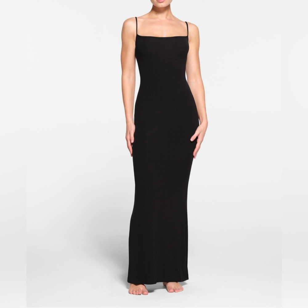 Skims Long Lounge dress